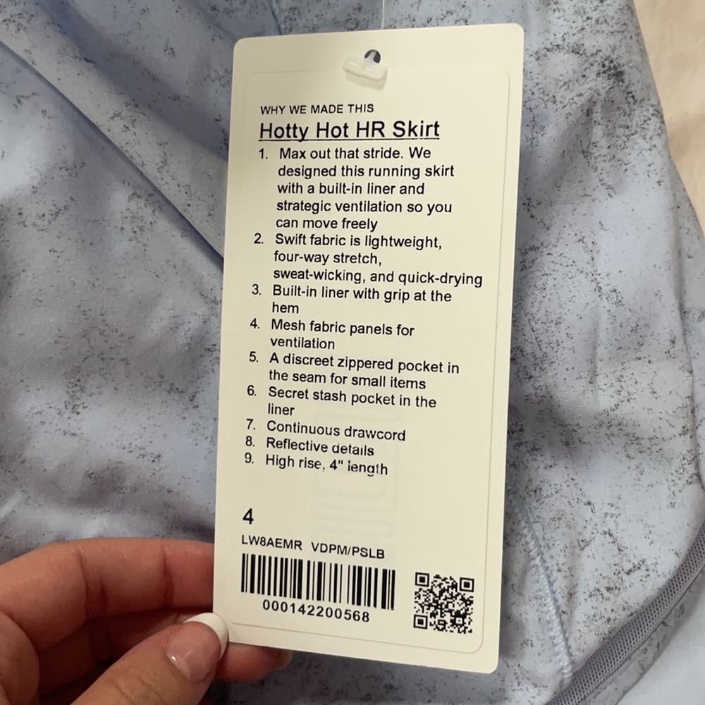 Hotty hot Lululemon skirt - Picture 7 of 7